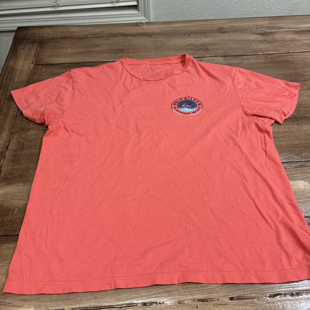 QUIKSILVER THE MOUNTAIN AND WAVE Salmon‎ Large